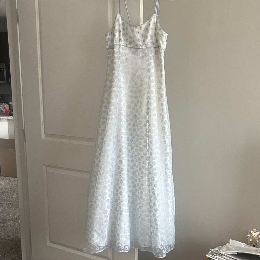 Elegant Blue Floral Maxi Dress